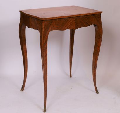 A PRETTY LITTLE LOUIS XV COFFEE TABLE

In...