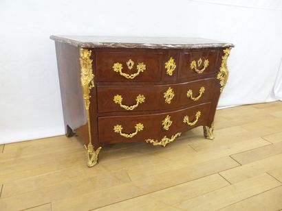 VERY BEAUTIFUL CHEST OF DRAWERS IN AMARANTH...