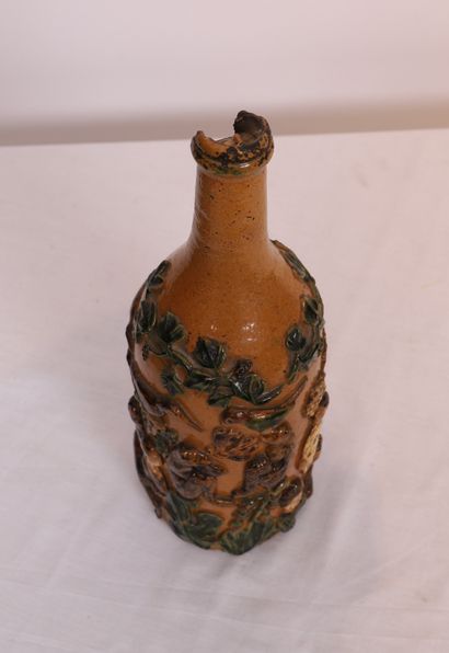 VERY INTERESTING POLYCHROME GLASS BOTTLE...