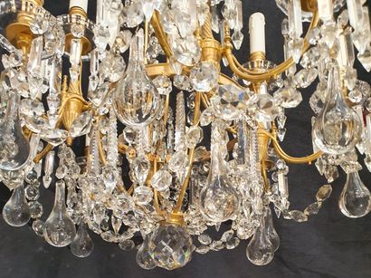 BACCARAT
TRES RARE ET BELLE PAIRE DE LUSTRES...