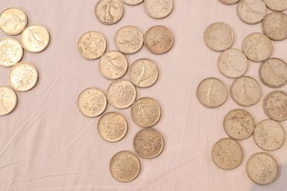 LOT DE PIECES EN ARGENT

Environ 1 kg
