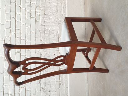 BELLE ENSEMBLE DE HUIT CHAISES EN ACAJOU...