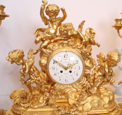EXCEPTIONELLE ET MONUMENTALE GARNITURE DE...