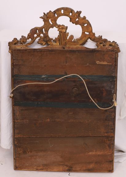 MIROIR EN BOIS DORE REGENCE XIXè

En bois...