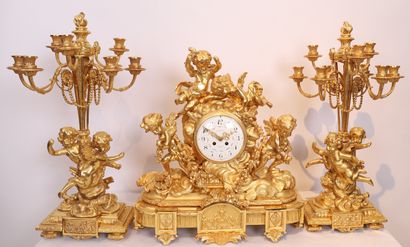 EXCEPTIONELLE ET MONUMENTALE GARNITURE DE...