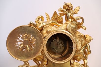 EXCEPTIONELLE ET MONUMENTALE GARNITURE DE...