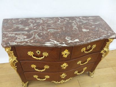 VERY BEAUTIFUL CHEST OF DRAWERS IN AMARANTH...