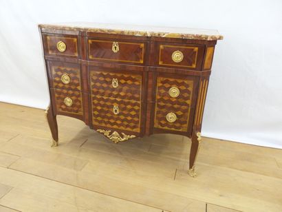 CHARMING LITTLE RECTANGULAR CHEST OF DRAWERS...