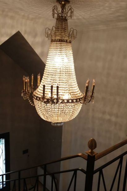 MONUMENTAL BALLOON CHANDELIER IN THE LOUIS...