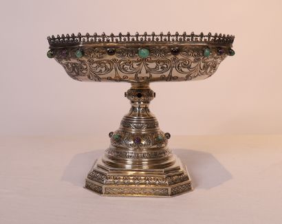 TRES BELLE COUPE EN ARGENT SUR PIEDOUCHE...