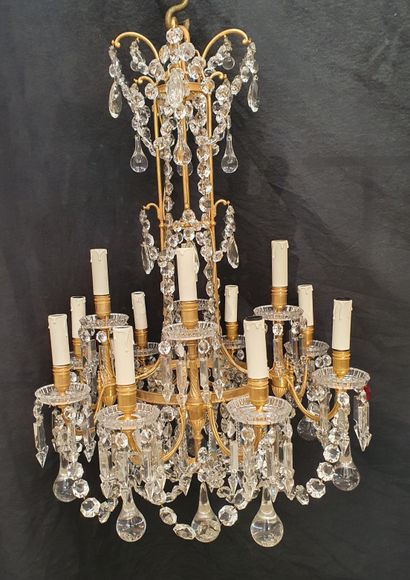 BACCARAT
TRES RARE ET BELLE PAIRE DE LUSTRES...