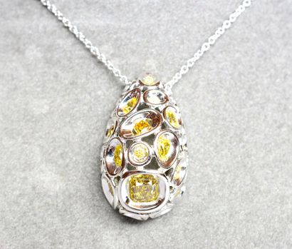 White gold pendant set with 20 NATURAL yellow...