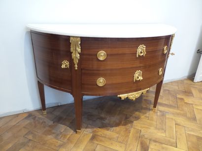 LARGE AND BEAUTIFUL HALF-MOON CHEST OF DRAWERS...