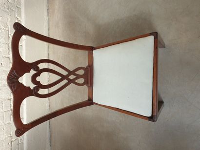BELLE ENSEMBLE DE HUIT CHAISES EN ACAJOU...