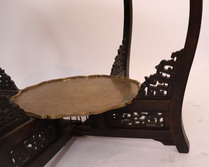 GUERIDON CHINOIS PLIANT EN BOIS MOULURE ET...
