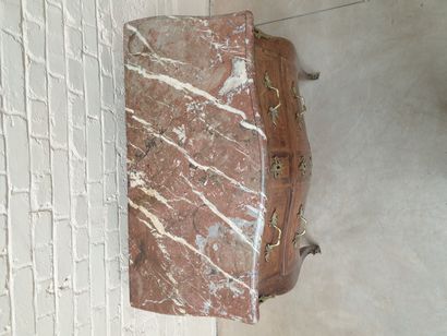 NICE LITTLE JUMPING CHEST OF DRAWERS WITH...