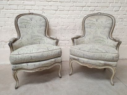 TWO SHEPHERDS' CHAIRS OF THE SAME MODEL IN...