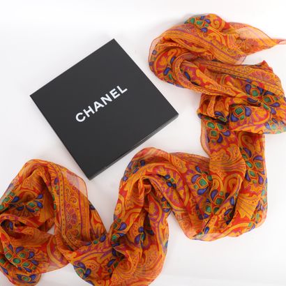 CHANEL
Silk shawls with floral and foliage...