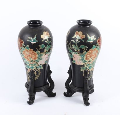 PAIR OF ASIAN LACQUERED WOOD VASES
Polychrome...