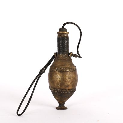 BRONZE FLASK, PROBABLY WITH GOLD POWDER
Antique