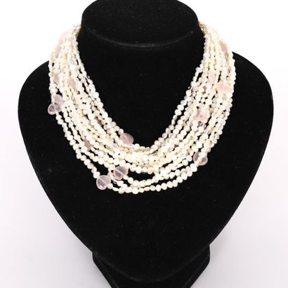 FRESHWATER PEARL STRING CHOKER NECKLACE
Necklace...