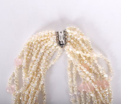FRESHWATER PEARL STRING CHOKER NECKLACE
Necklace...