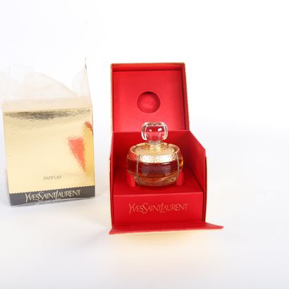 YVES SAINT LAURENT, 