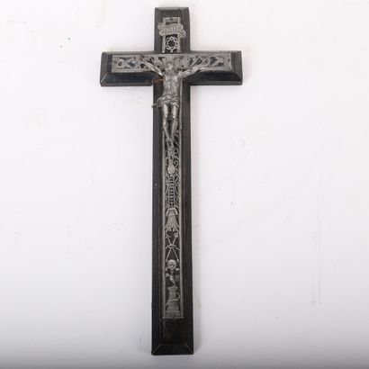 SAILOR'S CROSS 
In blackened wood with pewter...