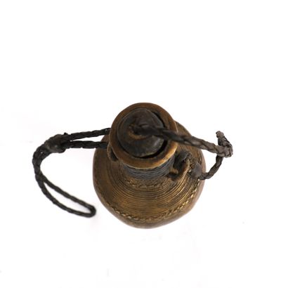 BRONZE FLASK, PROBABLY WITH GOLD POWDER
Antique
