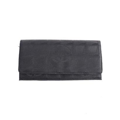 BLACK CHANEL FABRIC WALLET
Chanel 