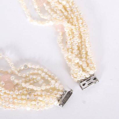 FRESHWATER PEARL STRING CHOKER NECKLACE
Necklace...