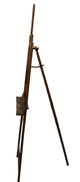 LARGE WOODEN EASEL, 20th CENTURY
H: 210 cm
Good...