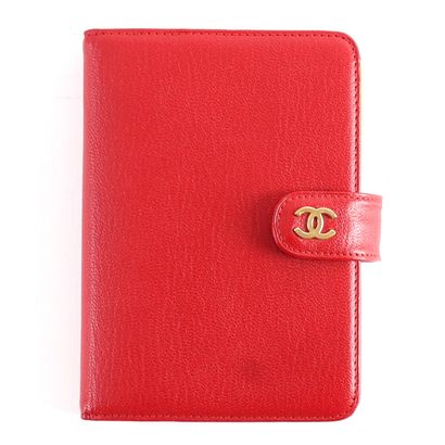 RED CHANEL DIARY CASE
Red leather Chanel...