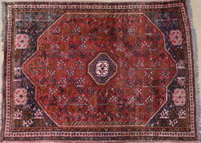 CHIRAZ IRAN WOOL CARPET
Decorated with geometric...