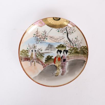 JAPANESE TEA SET
Japanese porcelain tea service...