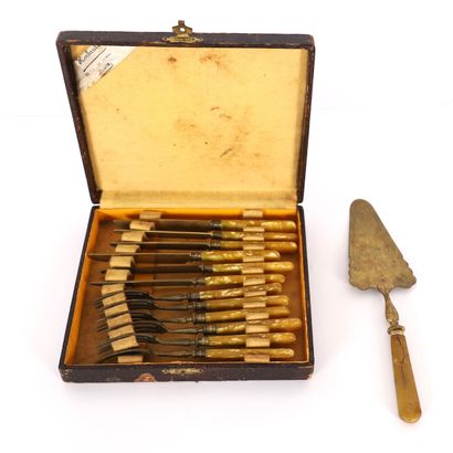 VERMEIL DESSERT SET.
Includes 6 knives and...