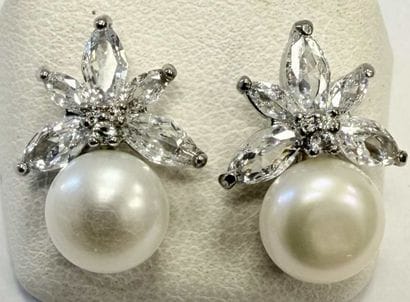 PAIR OF SILVER PLATED METAL EARRINGS WITH...