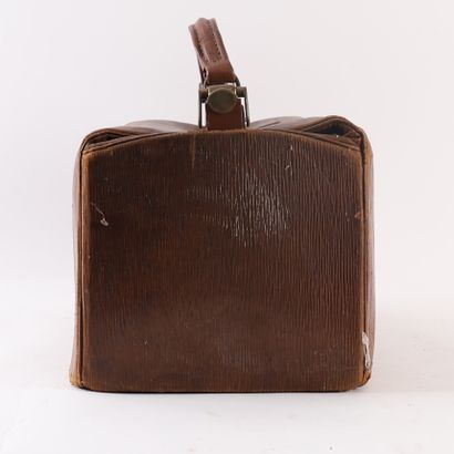 LARGE VINTAGE GLADSTONE DOCTOR'S BAG, 20th...