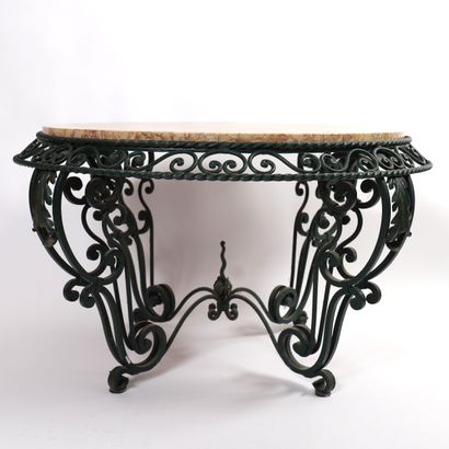 ROUND LIVING ROOM TABLE, 20th century
Table...