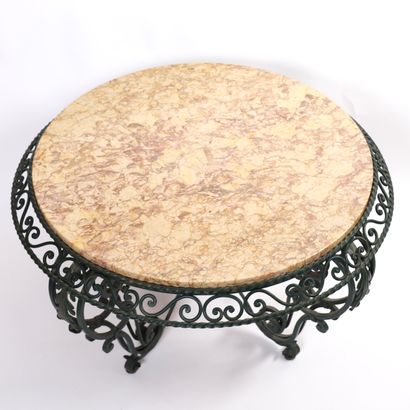 ROUND LIVING ROOM TABLE, 20th century
Table...