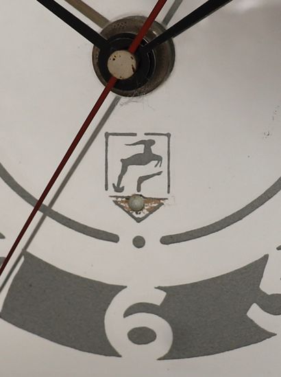 ART DECO CLOCK, 1930S-50S
Clock on black...