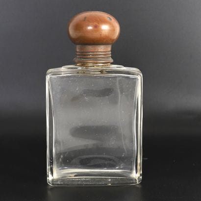 SET OF SIX PERFUME BOTTLES
Five in glass...