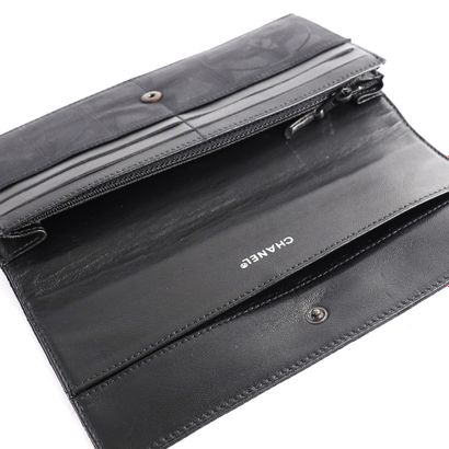 BLACK CHANEL FABRIC WALLET
Chanel 
