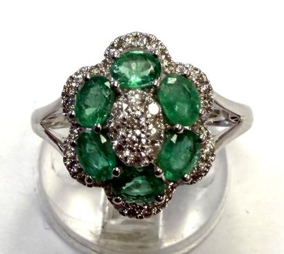 WHITE GOLD COCKTAIL RING SET WITH EMERALDS...