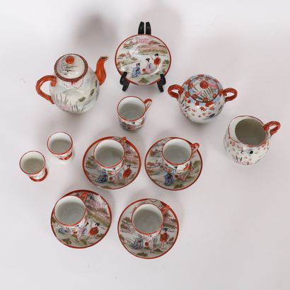 JAPANESE TEA SET
Japanese porcelain tea set...