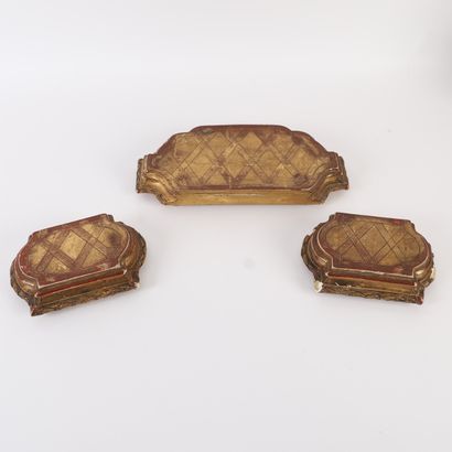 LOUIS XVI-ERA WOODEN CLOCK
Wood and gilded...