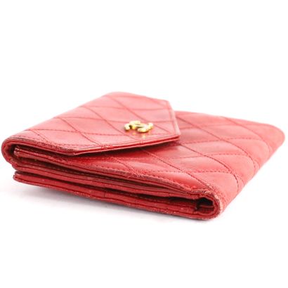 RED CHANEL LEATHER WALLET
Red Chanel leather...