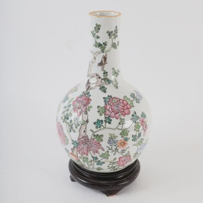 PORCELAIN GOURD VASE MOUNTED AS A LAMP.
Porcelain...