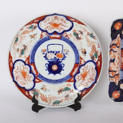 PAIR OF IMARI PORCELAIN DISHES
One square...