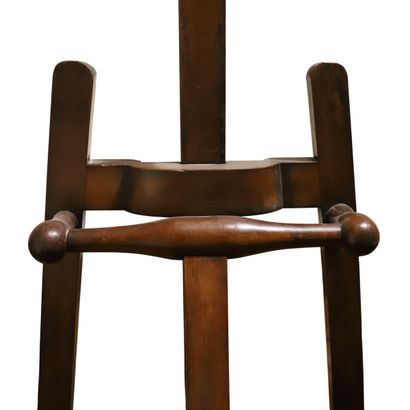 LARGE WOODEN EASEL, 20th CENTURY
H: 210 cm
Good...